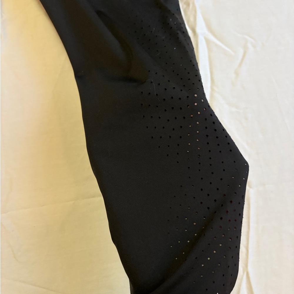Athleta Velocity Laser Cut Capri Leggings Black Size large - Picture 3 of 4